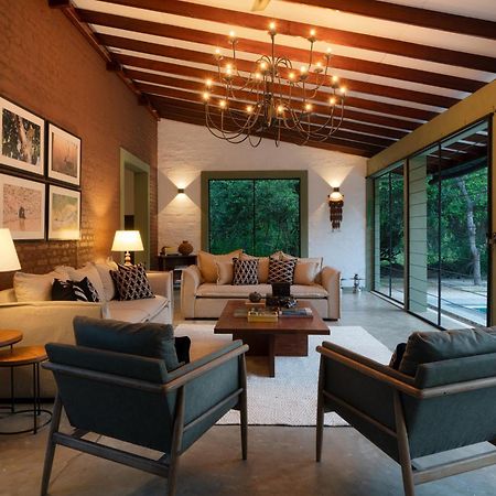 Villa Neem Tree House Kirinda  Exterior foto